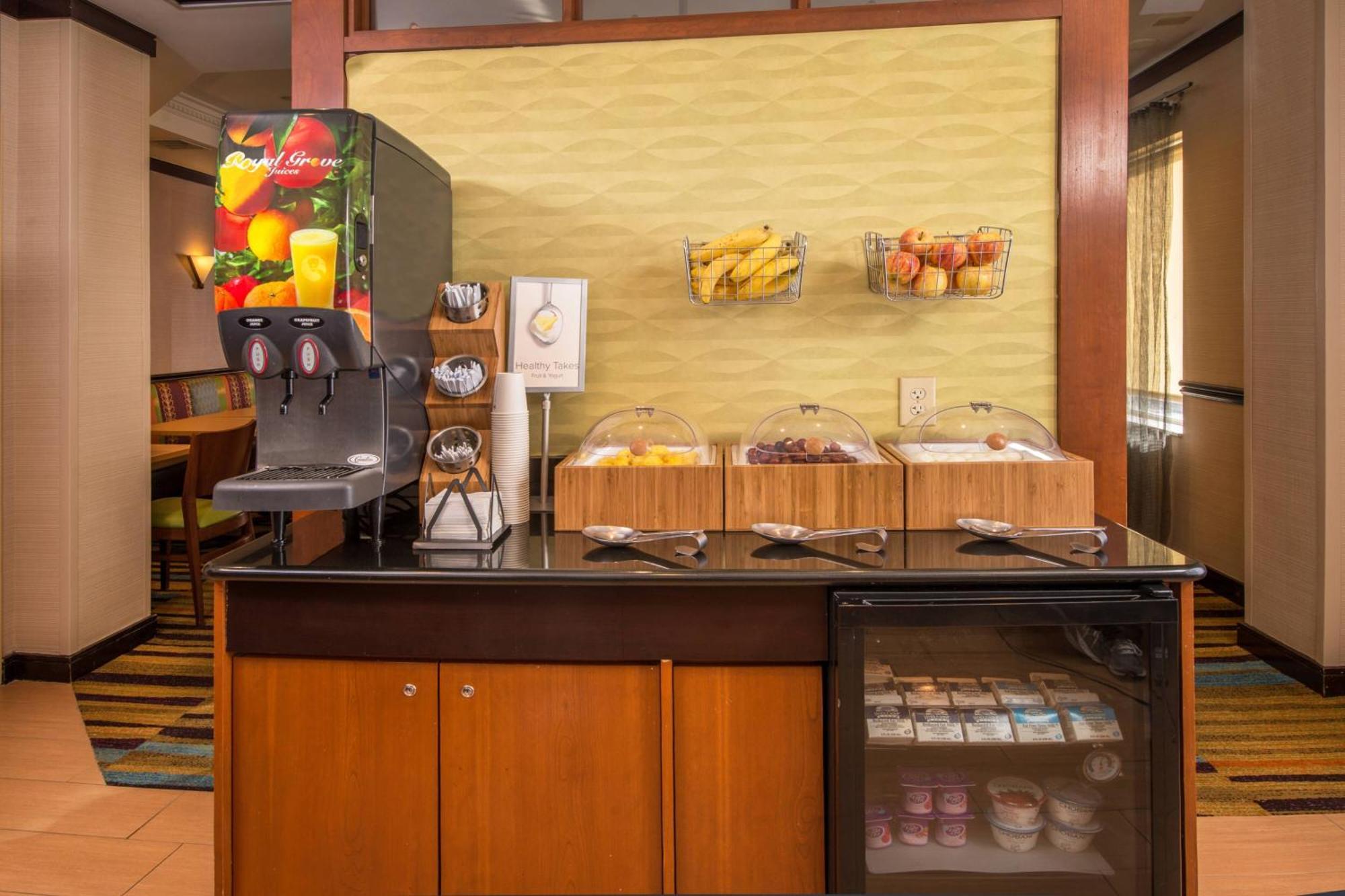 Fairfield Inn Dulles Airport Чантилли Экстерьер фото